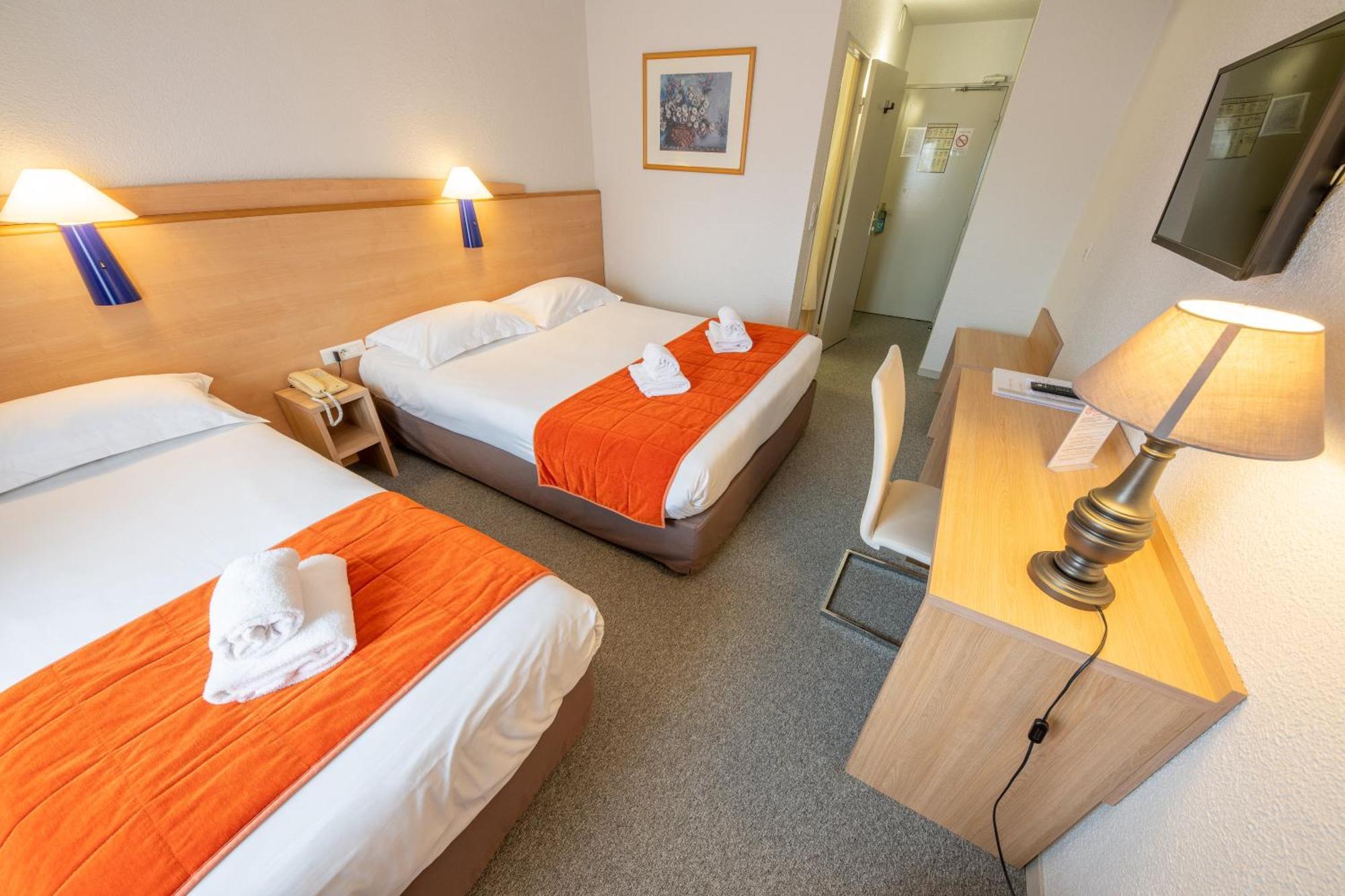 Hotel Saint Laurent Nogent-sur-Seine Rum bild